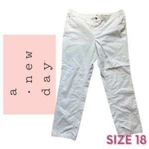 White Pants Size 18